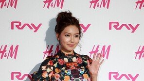 [포토] 소녀시대 수영, 극세사 각선미…‘안쓰러워~’