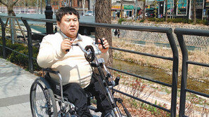 ‘은빛다리’ 얻은 윤희씨 “50년만에… 세상밖 달릴 자신감 생겼어요”