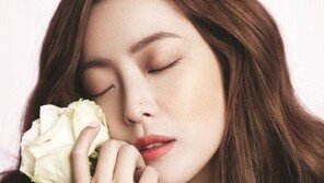 김희선, 꽃보다 아름다운 미모 ‘고혹적인 자태’