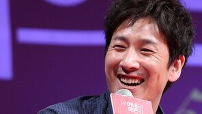[SD포토] 이선균 “임수정-류승룡, 너무 친해 질투났다”