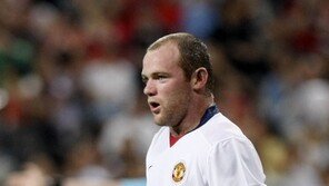 루니 “드로그바, 좀 일어나지 그래”