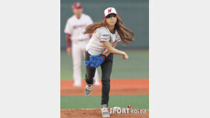 [포토] 에일리, 시원한 시구 한방