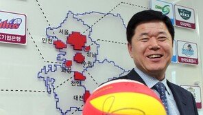 박상설 “발로 뛴 V리그, 팬들 발길 잡았죠”