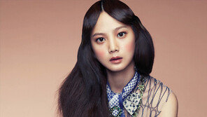 ‘인형외모’ 윤승아, 몽환적 매력 신비로워!