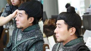‘무신’ 김주혁, 더워보이는 가발+갑옷 ‘올 여름 어떡해…’