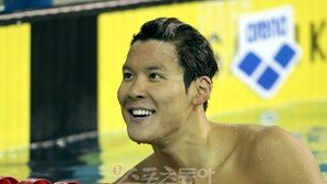 박태환은 요리사…볶음밥·오믈렛 등 뚝딱!