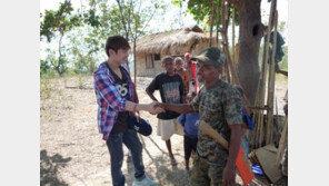 [채널A] 손호영 미소, 아에타족 여심도 훔쳐