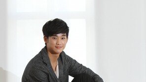김수현 엄기준 애정 “형처럼 때론 엄마처럼 봐주신다”
