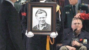 ‘캐나다版 태극기 휘날리며’… 60여년만에 형님 곁으로