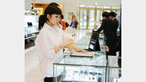 ‘얼짱 통역사’ 이세윤, 이민정과 닮은꼴 미모