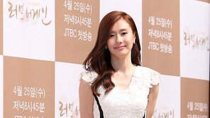 [SD포토]‘16세 연하와 열애’ 김지수, 미모가 점점 ‘물 오르네’
