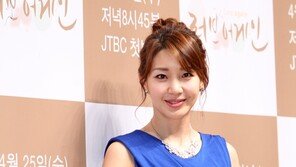 [SD포토] 이아현, 청담동 며느리룩…‘우아한 미소’