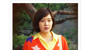 [우먼 동아일보 스타 패션] ‘신들의 만찬’ 성유리의 옐로 스타일링 분석