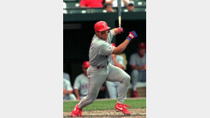 ML 명포수 이반 로드리게스 은퇴