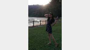 [포토] ‘해변의 여신’ 박하선, 귀요미 인증