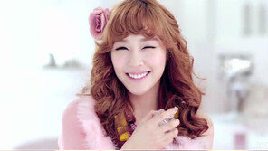 태티서 ‘티파니 티저’ 공개, “눈웃음에 녹아버릴 듯”