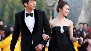 [포토] 임슬옹-손은서, 블랙 & 화이트 커플 깔맞춤