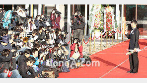 [SD포토] 여진구 인기대폭발…취재진 ‘놓칠 수 없어~’