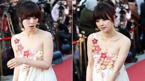 [SD포토] 홍수아 맞아? 특유 발랄함 빼고 청순미 폴폴~