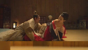 ‘후궁’ 예고편, 심의 반려 “수위가 어떻길래”