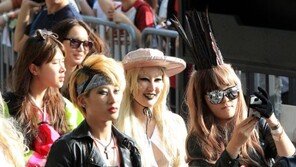 [포토] 레이디 가가도 신격화 ‘가느님 공연 왔어요~’