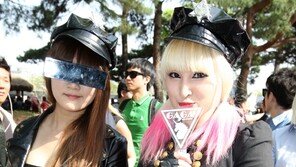 [SD포토] 레이다가가 내한공연… 여성팬들 가터벨트 중무장