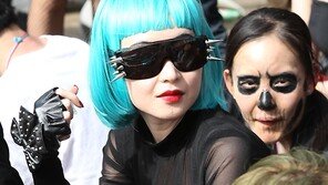 [SD포토] 레이디 가가도 흠족할 패션… 팬들 센스도 글로벌급