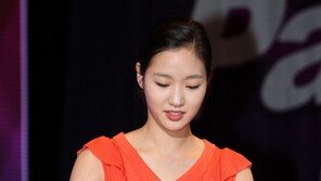 [포토] 김고은 ‘담요로 살짝 가리고~’