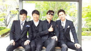 ‘꽃중년 4인방’ 중 특히 빛난 장동건 ‘조각 미모’