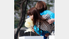 수지 솜사탕 키스, “뭘해도 다 통하는 수지가 대세!”