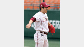 또 남의 유니폼 입은 김병현이 억울한 까닭