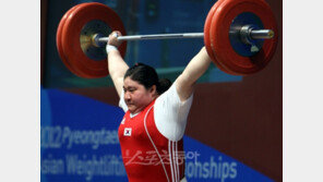 장미란, 몸풀듯 금3 번쩍…“아시아 무대는 좁다”