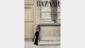 정려원, 프랑스 파리서 고혹미 발산 ‘아찔한 각선미’