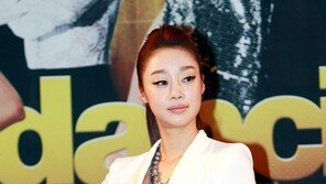 [포토] 최여진, 노출의 계절 성큼 다가오자 ‘섹시 작렬’