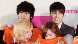 [SD포토] 소녀시대 써니-제시카, 함박웃음 대폭발