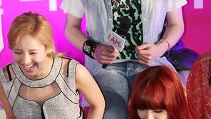 [SD포토] 소녀시대 효연-티파니 ‘담요는 걸그룹 필수품’