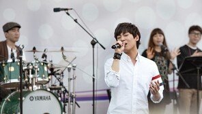 존박, 밴드 결성 “이런 무대 처음”… 女팬들 ‘환호’