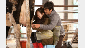 '변신 귀재' 류승룡, 두 영화로 스크린 종횡무진