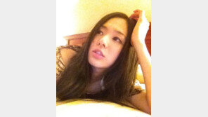 아오이소라 침대 셀카 공개, “그냥 찍어도 섹시미 물씬”