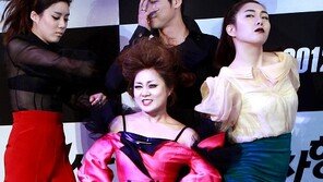 [포토] 강지환, 시선회피… 대체 무슨 일이?