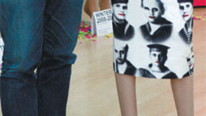 [Fashion]가가에게 ‘개구리 옷’ 입혔던 괴짜 디자이너 까스텔바작 서울서 만나보니