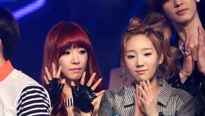 [포토] 티파니-태연, 동시에 멍~ ‘태티서 엠카 출격’