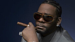 [단독] ‘R&B황제’ 알 켈리, 직접 한국 가수 키운다