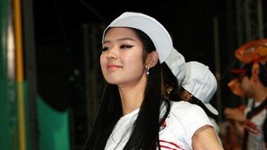 [포토] 치어리더 ‘핫팬츠 입고 깜찍하게’