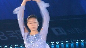 [SD포토] 돌고 도는 김연아, 날아갈 기세!