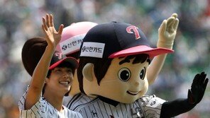 [포토] 인사하는 임시완, 꽃도령 미소 발산 