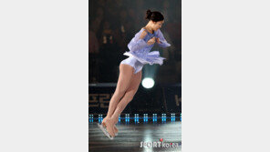 [포토] 김연아, 아찔한 점프