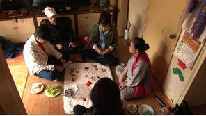 [채널A] 패도 신들이 점지해 주실까? 고스톱 치는 무당들