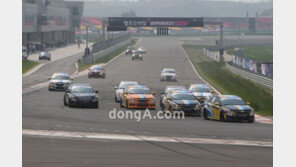 치혈한 접전, ‘헬로모바일 슈퍼레이스 챔피언십’ 개막
