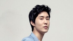 ‘트로트 아이돌’ 신유, ‘행사의 왕자’로 주목